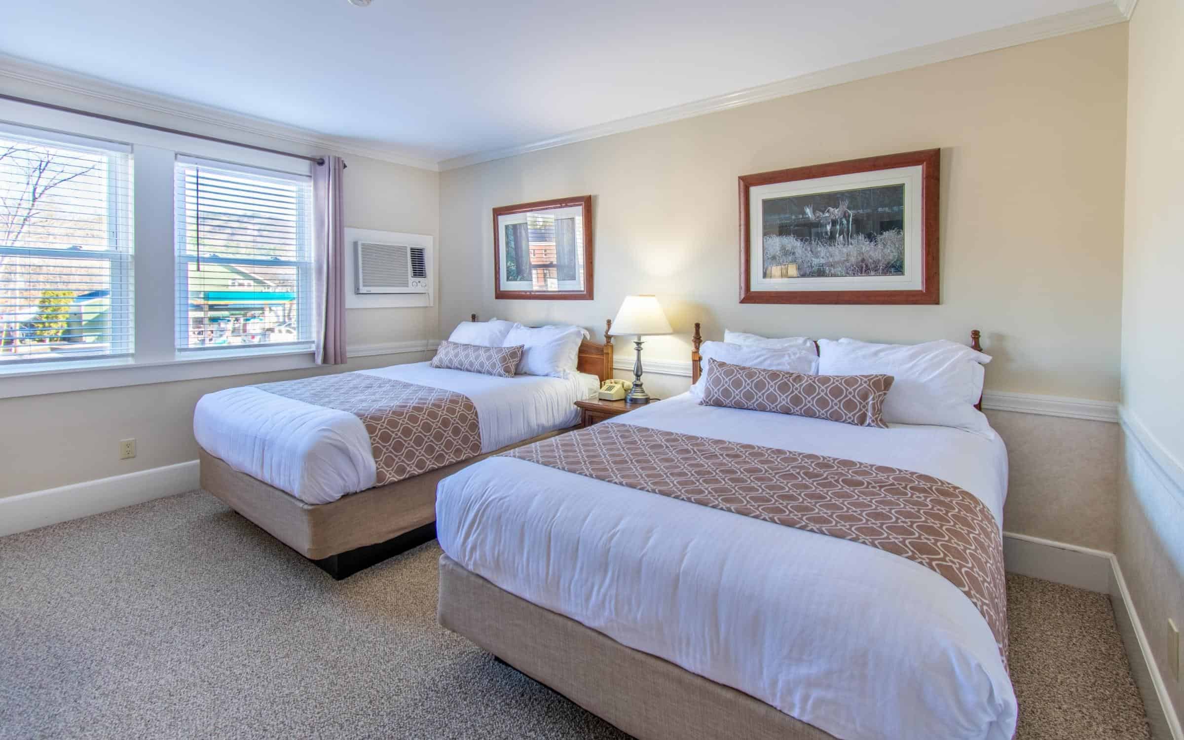 Hotel Room Eastern Slope Inn Resort
